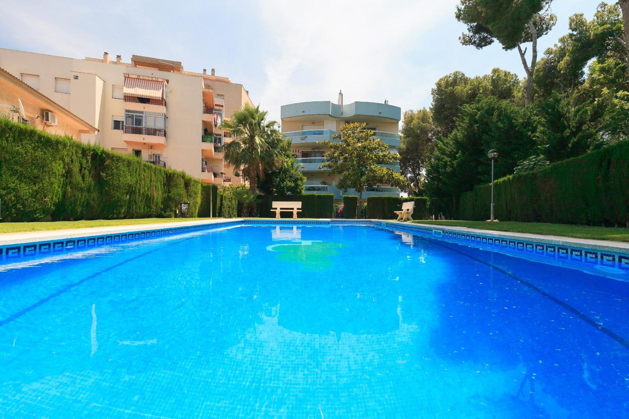 Uhc Els Pins Apartments سالو المظهر الخارجي الصورة