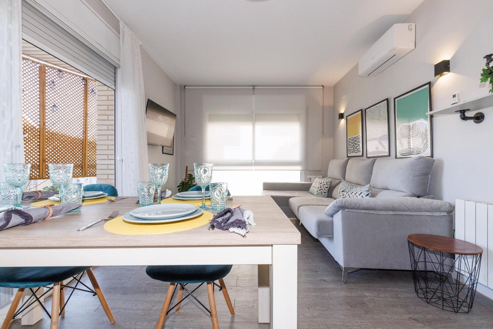 Uhc Els Pins Apartments سالو الغرفة الصورة